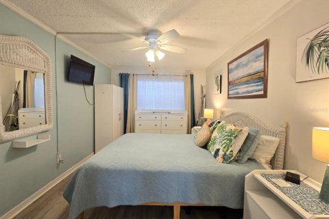Condo in Cape Canaveral, Florida, 1 bedroom  № 1066639 - photo 19