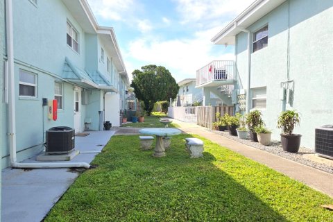 Condo in Cape Canaveral, Florida, 1 bedroom  № 1066639 - photo 23