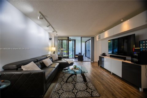 Condo in Weston, Florida, 2 bedrooms  № 1971396 - photo 4