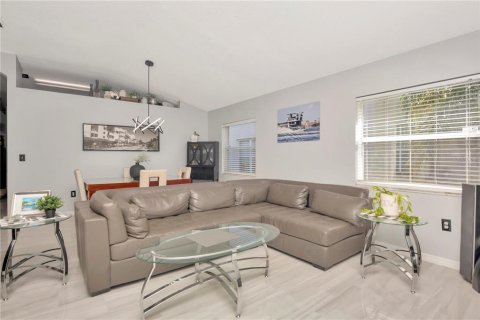 Villa ou maison à vendre à Ruskin, Floride: 3 chambres, 193.42 m2 № 2341653 - photo 3
