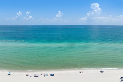 Купить кондоминиум в Майами-Бич, Флорида 2 спальни, 113.15м2, № 2015017 - фото 30