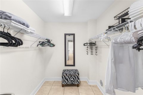 Купить кондоминиум в Майами-Бич, Флорида 2 спальни, 113.15м2, № 2015017 - фото 25