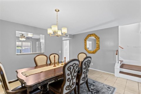 Condo in Altamonte Springs, Florida, 4 bedrooms  № 2385878 - photo 8