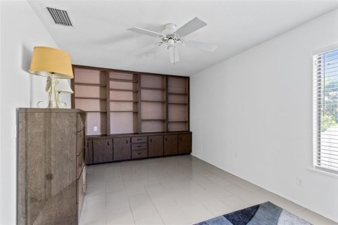 Condo in Altamonte Springs, Florida, 4 bedrooms  № 2385878 - photo 20