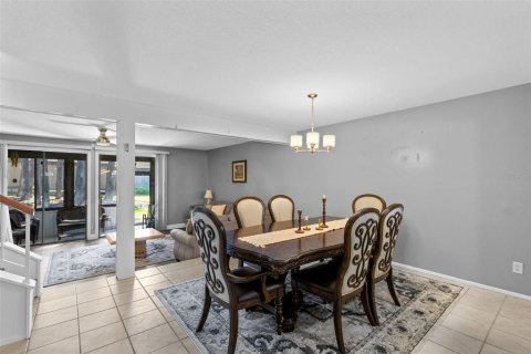 Condo in Altamonte Springs, Florida, 4 bedrooms  № 2385878 - photo 7