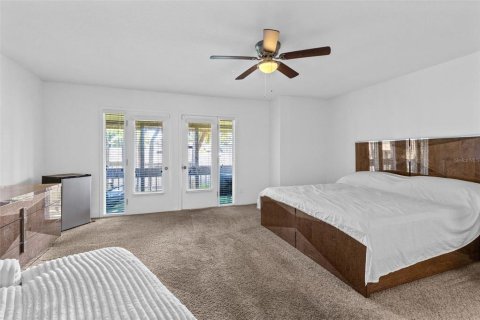 Condo in Altamonte Springs, Florida, 4 bedrooms  № 2385878 - photo 23