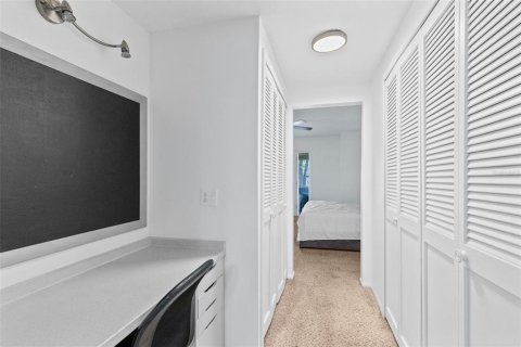 Condo in Altamonte Springs, Florida, 4 bedrooms  № 2385878 - photo 26