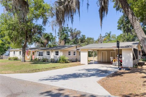 House in Montverde, Florida 2 bedrooms, 129.69 sq.m. № 1658406 - photo 1