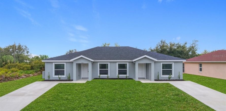 Propiedad comercial en Port Charlotte, Florida 4 dormitorios, 195.47 m2 № 1898955