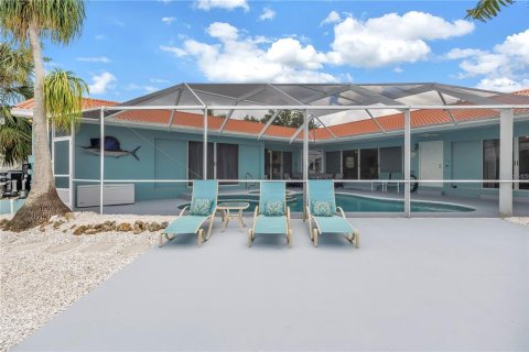 House in Palmetto, Florida 3 bedrooms, 245.73 sq.m. № 2203718 - photo 17