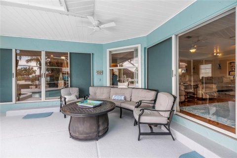 House in Palmetto, Florida 3 bedrooms, 245.73 sq.m. № 2203718 - photo 7