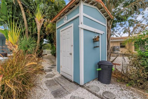 House in Palmetto, Florida 3 bedrooms, 245.73 sq.m. № 2203718 - photo 23