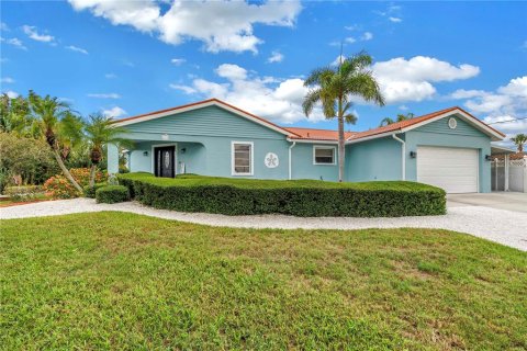 House in Palmetto, Florida 3 bedrooms, 245.73 sq.m. № 2203718 - photo 3