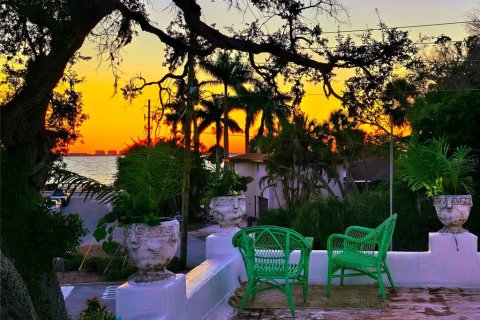 Casa en venta en Sarasota, Florida, 6 dormitorios, 419.18 m2 № 2111927 - foto 5