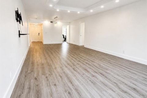 Copropriété à vendre à Pompano Beach, Floride: 3 chambres, 144.93 m2 № 2186597 - photo 2