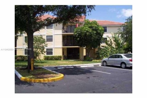 Copropriété à vendre à Plantation, Floride: 1 chambre, 74.88 m2 № 2088785 - photo 2