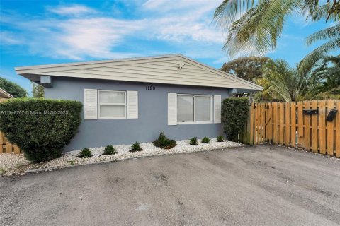 Villa ou maison à louer à Fort Lauderdale, Floride: 2 chambres, 157.19 m2 № 1985202 - photo 2