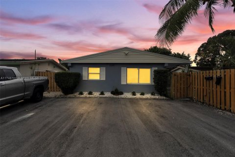 Villa ou maison à louer à Fort Lauderdale, Floride: 2 chambres, 157.19 m2 № 1985202 - photo 29