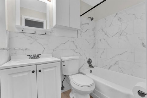 Villa ou maison à louer à Fort Lauderdale, Floride: 2 chambres, 157.19 m2 № 1985202 - photo 9