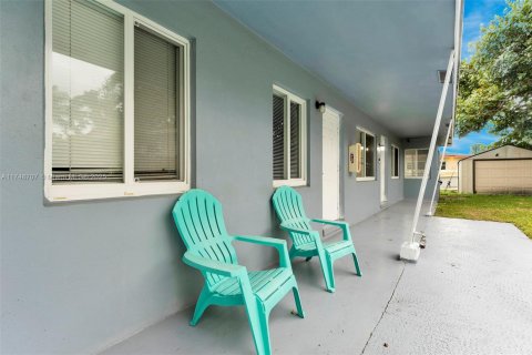 Villa ou maison à louer à Fort Lauderdale, Floride: 2 chambres, 157.19 m2 № 1985202 - photo 23