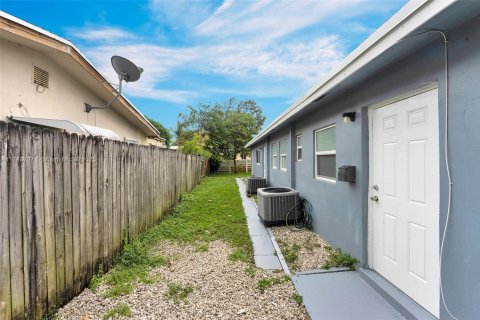 Villa ou maison à louer à Fort Lauderdale, Floride: 2 chambres, 157.19 m2 № 1985202 - photo 21
