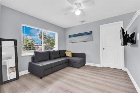 Villa ou maison à louer à Fort Lauderdale, Floride: 2 chambres, 157.19 m2 № 1985202 - photo 14