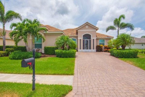Casa en venta en Vero Beach, Florida, 4 dormitorios, 234.3 m2 № 1800638 - foto 1