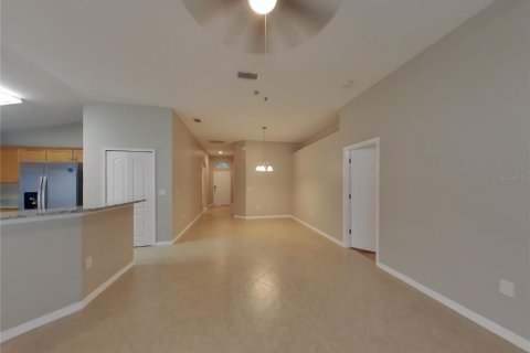 Casa en alquiler en Land O' Lakes, Florida, 3 dormitorios, 132.57 m2 № 1913507 - foto 2