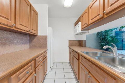 Condominio en venta en Miami, Florida, 2 dormitorios, 86.4 m2 № 2013658 - foto 4