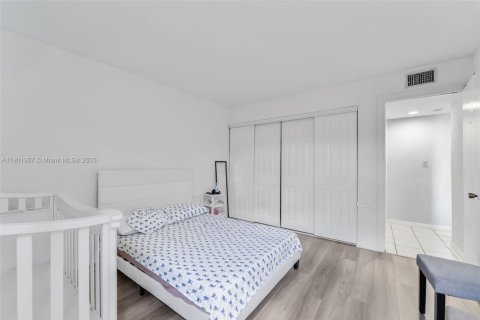 Condominio en venta en Miami, Florida, 2 dormitorios, 86.4 m2 № 2013658 - foto 12