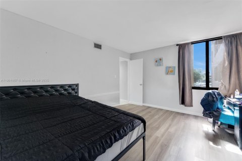 Condominio en venta en Miami, Florida, 2 dormitorios, 86.4 m2 № 2013658 - foto 10