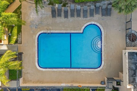 Condominio en venta en Miami, Florida, 2 dormitorios, 86.4 m2 № 2013658 - foto 14