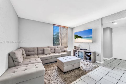 Condominio en venta en Miami, Florida, 2 dormitorios, 86.4 m2 № 2013658 - foto 7