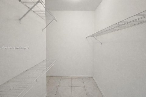 Villa ou maison à louer à Lehigh Acres, Floride: 3 chambres, 185.34 m2 № 2034077 - photo 21