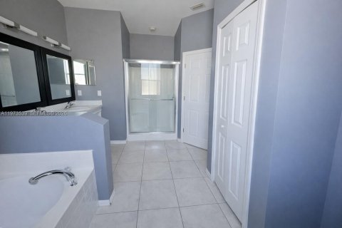 Villa ou maison à louer à Lehigh Acres, Floride: 3 chambres, 185.34 m2 № 2034077 - photo 22