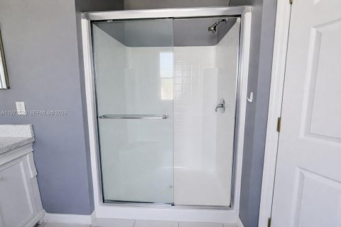 Villa ou maison à louer à Lehigh Acres, Floride: 3 chambres, 185.34 m2 № 2034077 - photo 27