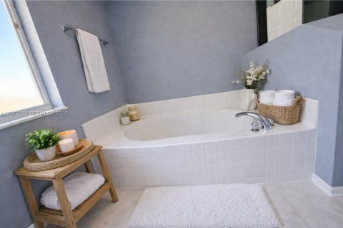 Villa ou maison à louer à Lehigh Acres, Floride: 3 chambres, 185.34 m2 № 2034077 - photo 23