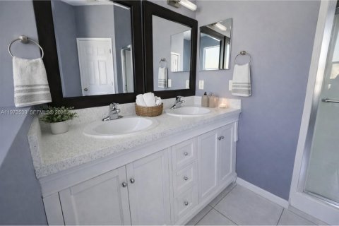 Villa ou maison à louer à Lehigh Acres, Floride: 3 chambres, 185.34 m2 № 2034077 - photo 25