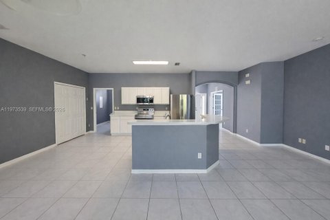 Villa ou maison à louer à Lehigh Acres, Floride: 3 chambres, 185.34 m2 № 2034077 - photo 12