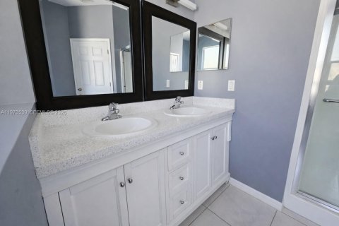 Villa ou maison à louer à Lehigh Acres, Floride: 3 chambres, 185.34 m2 № 2034077 - photo 26