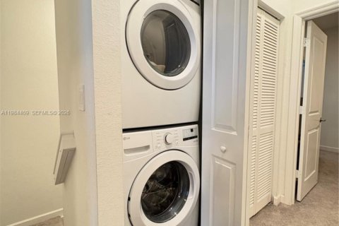 Купить таунхаус в Хомстед, Флорида 3 спальни, 123.37м2, № 2045827 - фото 18