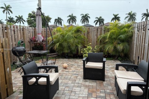 Купить таунхаус в Хомстед, Флорида 3 спальни, 123.37м2, № 2045827 - фото 19