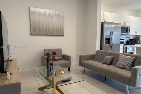 Купить таунхаус в Хомстед, Флорида 3 спальни, 123.37м2, № 2045827 - фото 6