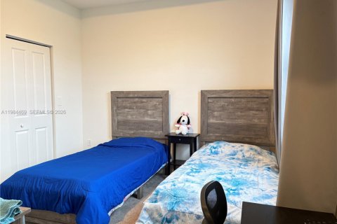 Купить таунхаус в Хомстед, Флорида 3 спальни, 123.37м2, № 2045827 - фото 11