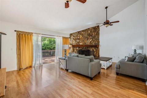 House in Palm Harbor, Florida 3 bedrooms, 147.16 sq.m. № 1680603 - photo 14