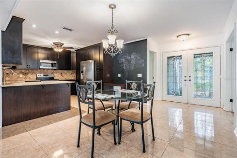 House in Palm Harbor, Florida 3 bedrooms, 147.16 sq.m. № 1680603 - photo 8