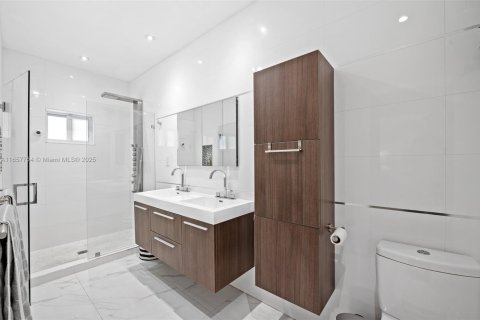 Купить виллу или дом в Майами, Флорида 4 спальни, 216.83м2, № 1695772 - фото 18