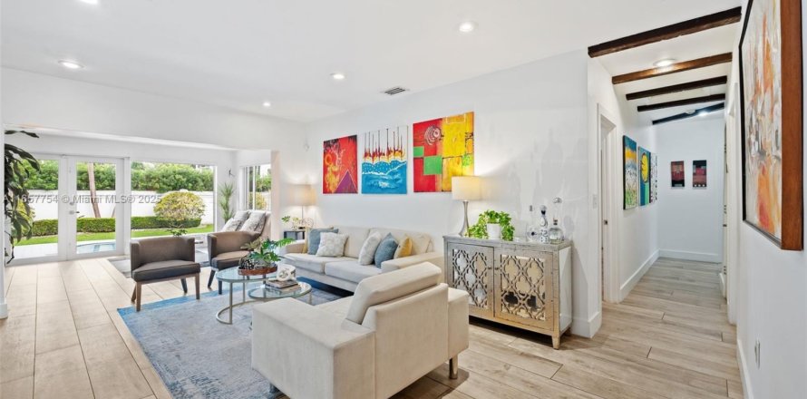 Casa en Miami, Florida 4 dormitorios, 203.36 m2 № 1695772