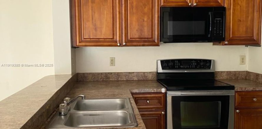 Condo à Coral Springs, Floride, 2 chambres  № 1975017