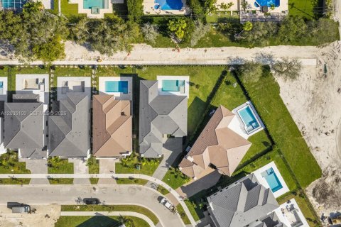 Снять в аренду виллу или дом в Майами, Флорида 5 спален, 389.91м2, № 2085159 - фото 18
